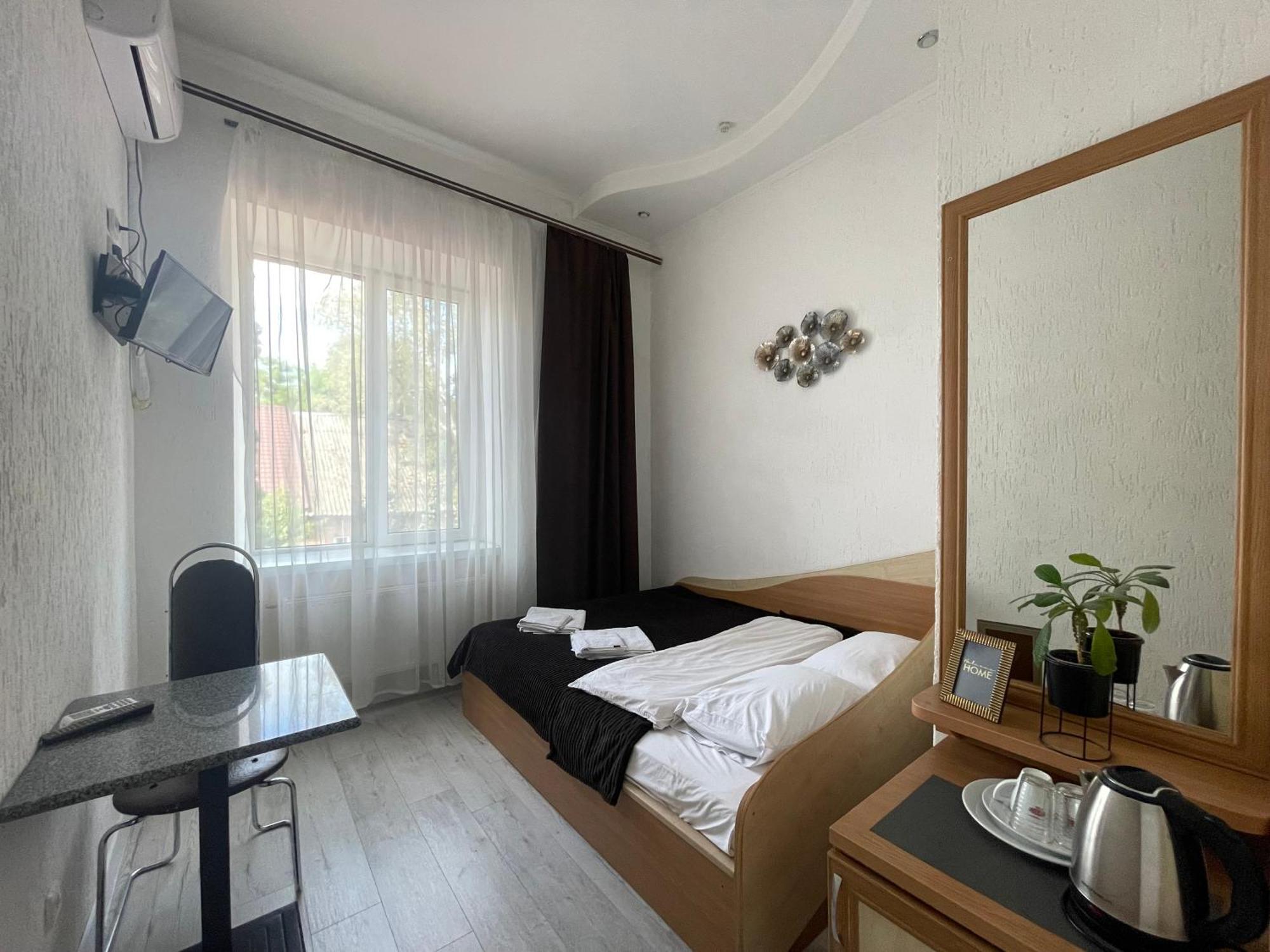 Hotel Femina Zhytomyr Dış mekan fotoğraf